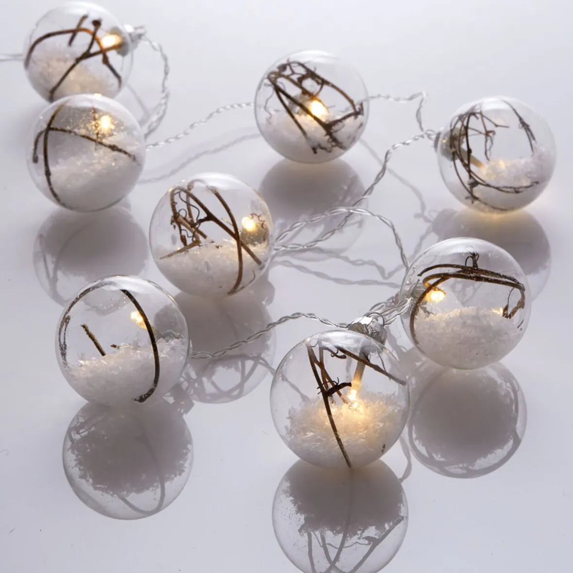 Guirlande lumineuse boules fantaisie intérieur 8 LED-Gifi Outlet