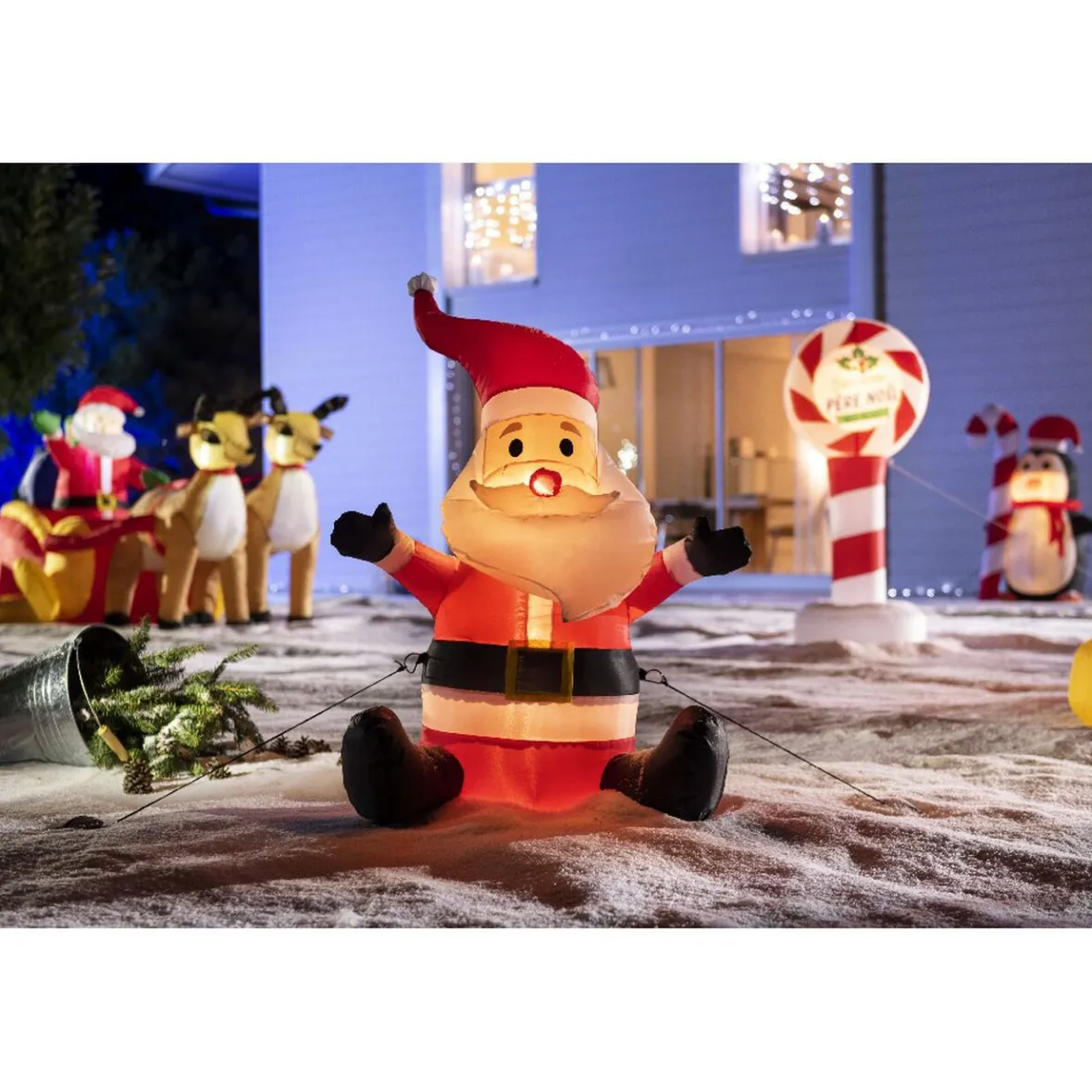 Père Noël gonflable et lumineux 1 LED-Gifi New
