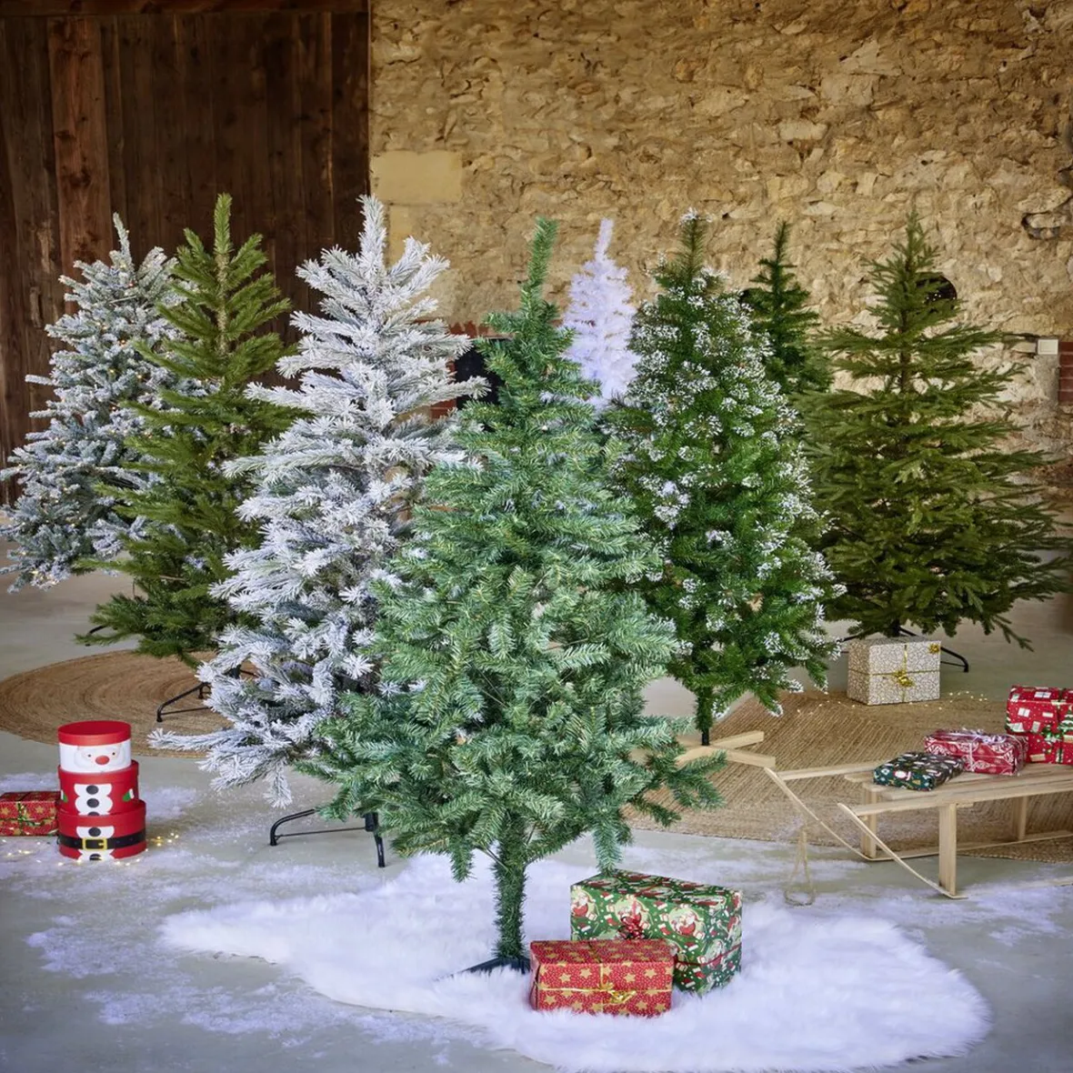 Sapin artificiel blanc 368 branches Ø93xH180cm-Gifi Discount
